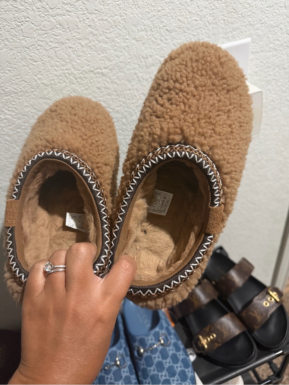 UGG Women's Chestnut Faux-Sherpa Slip-On Clogs